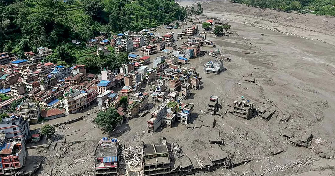त्रिशूली ‘थ्रि-ए’को सुरुङसम्म पुग्यो उद्धार टोली, अक्सिजन पठाउन थालियो