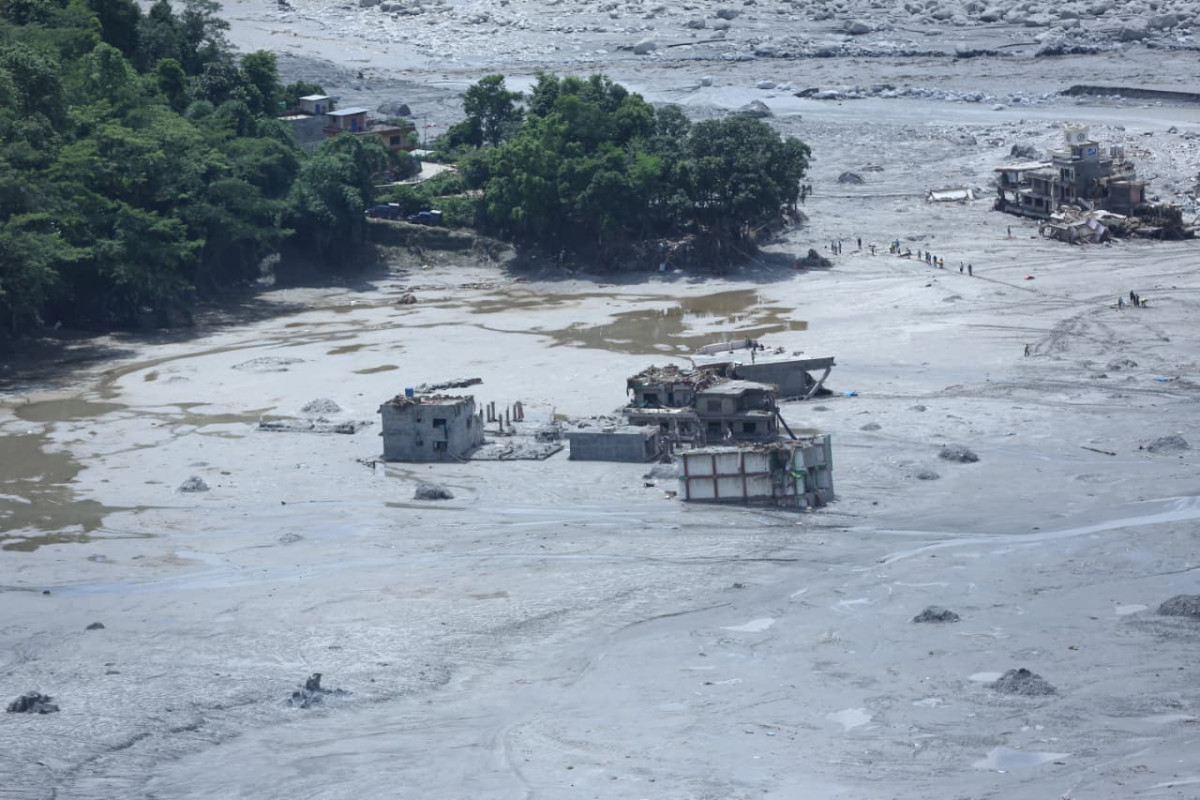 हिमगिरिद्वारा बाढीपीडितका लागि ७० लाख बराबरको सरसफाइका सामग्री सहयोग