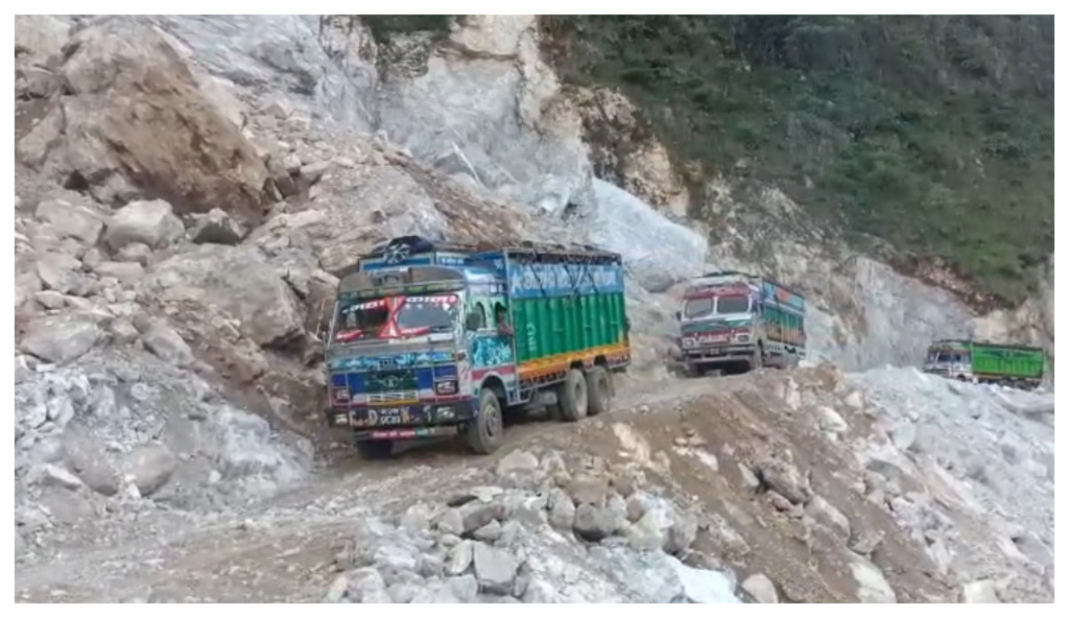 पहिरोले अवरुद्ध कालीगण्डकी करिडोर सडक सञ्चालन