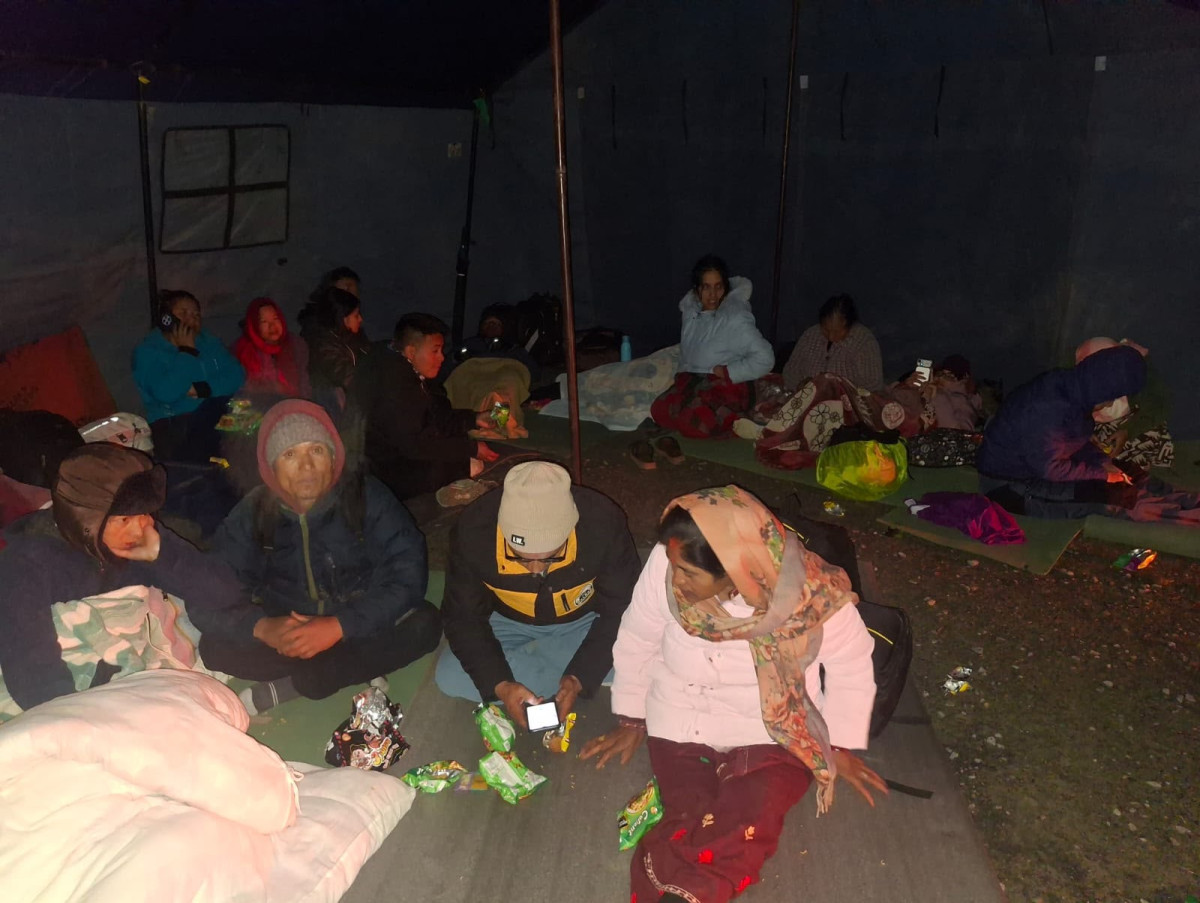 मनाङको चामेमा बाढी प्रभावितको सुरक्षित व्यवस्थापन