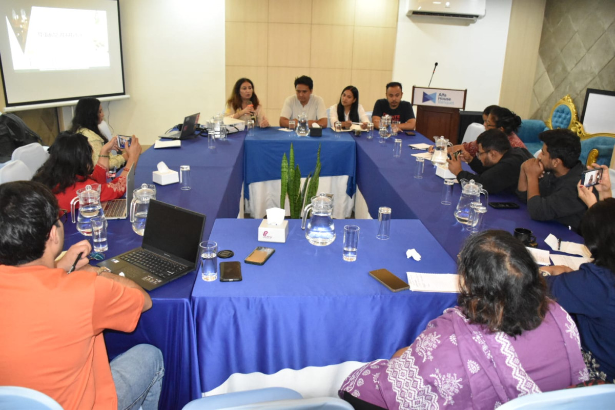 भोटेकोशी बाढीको एक महिना पूरा : वसन्तपुरमा सामूहिक दीप प्रज्वलन गरिँदै