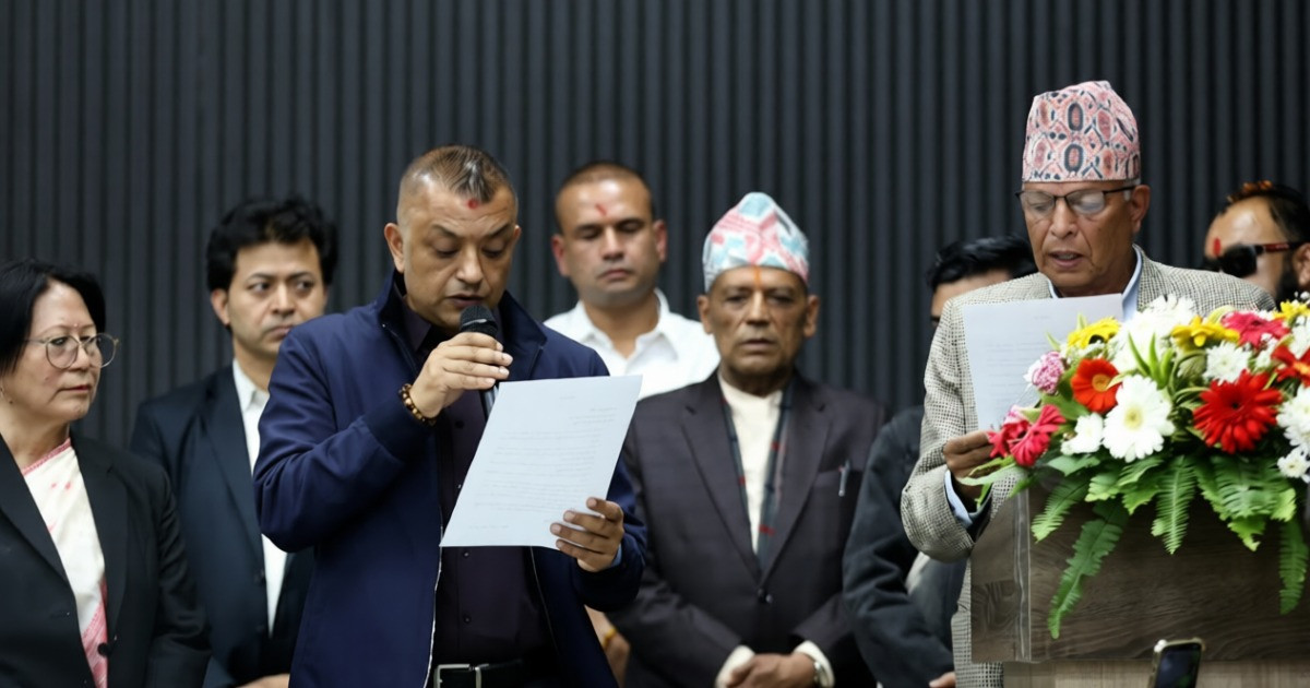 कांग्रेस सभापतिमा निर्वाचित गगन थापाले लिए पद तथा गोपनीयताको शपथ