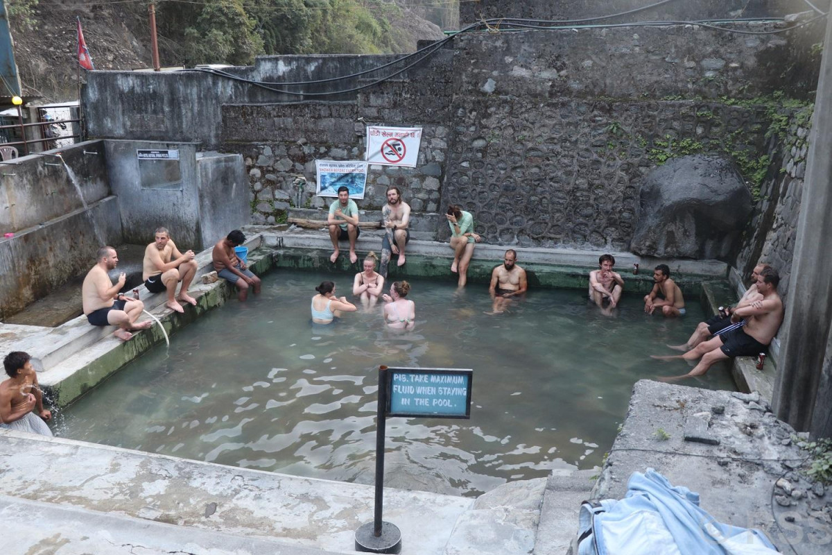 बेनी–जोमसोम सडक मर्मत गरेपछि म्याग्दीमा पर्यटकको चहलपहल बढ्न थाल्यो