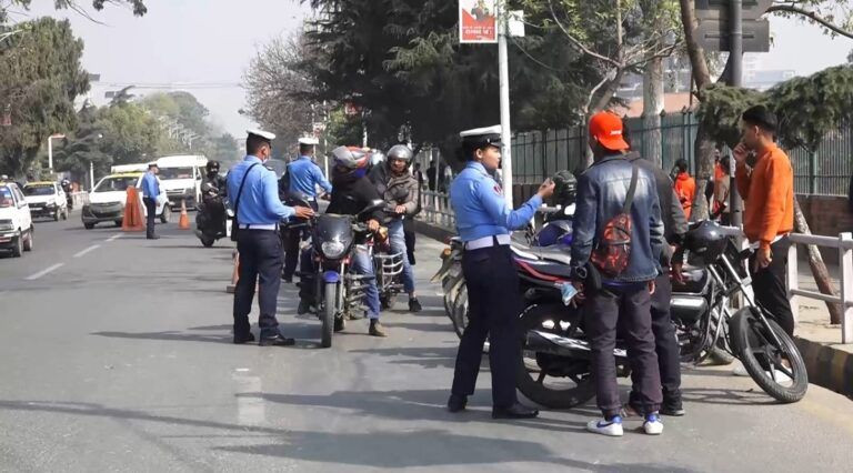 उपत्यकामा एकैदिन ३३६ सवारीसाधन कारबाहीमा